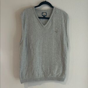 Gray Sleeveless Sweater Vest